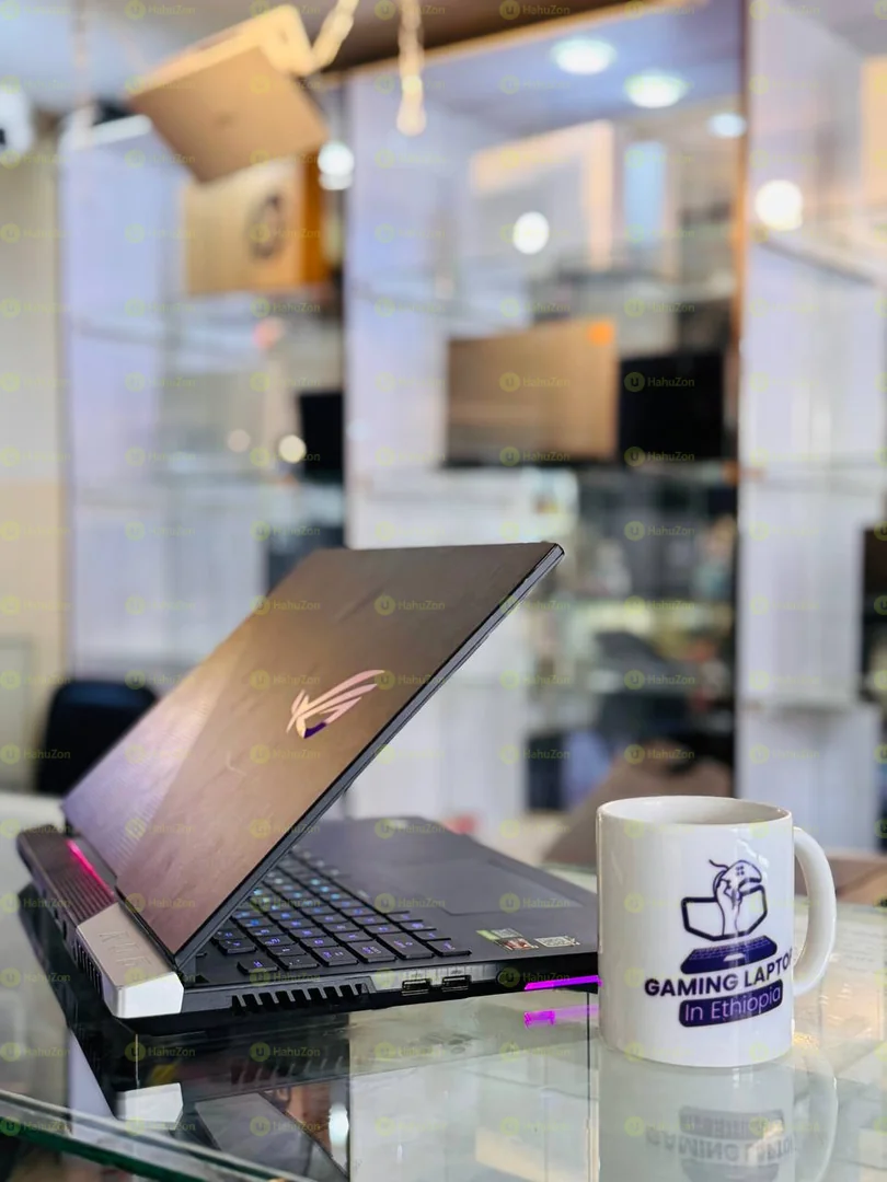 Asus Rog Strix GRYZEN 9 -5900HX Gaming Laptop