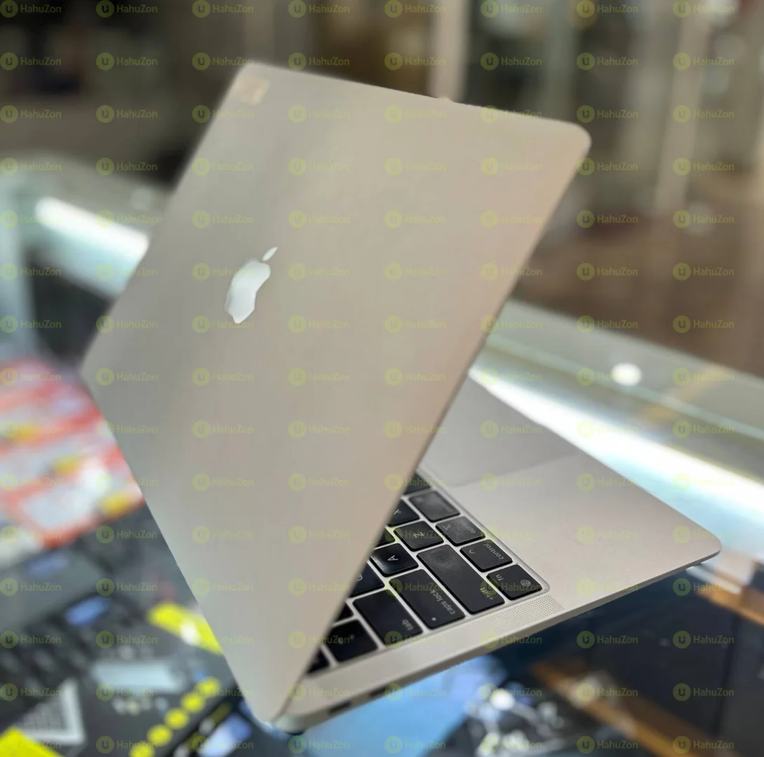 Macbook Air M1 Laptop