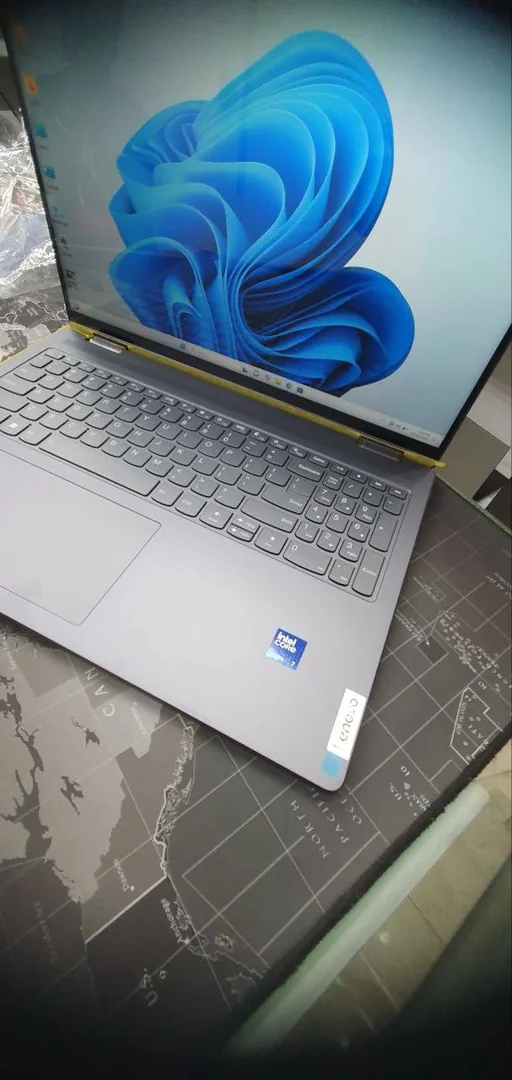 Lenevo yoga 7 2 in 1  Intel Core Ultra 7 155U Laptop