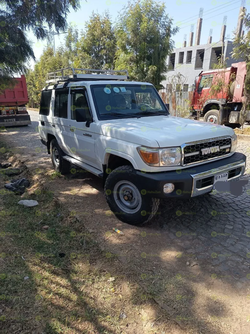 2015 Model-Toyota LandCruiser Mark II
