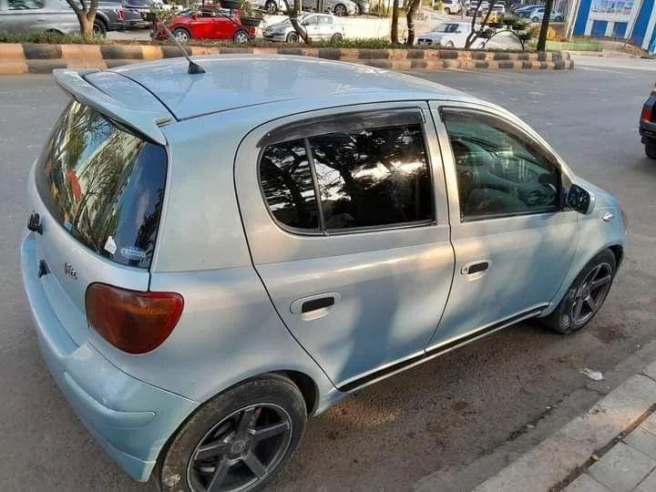 2004 Model-Toyota Vitz