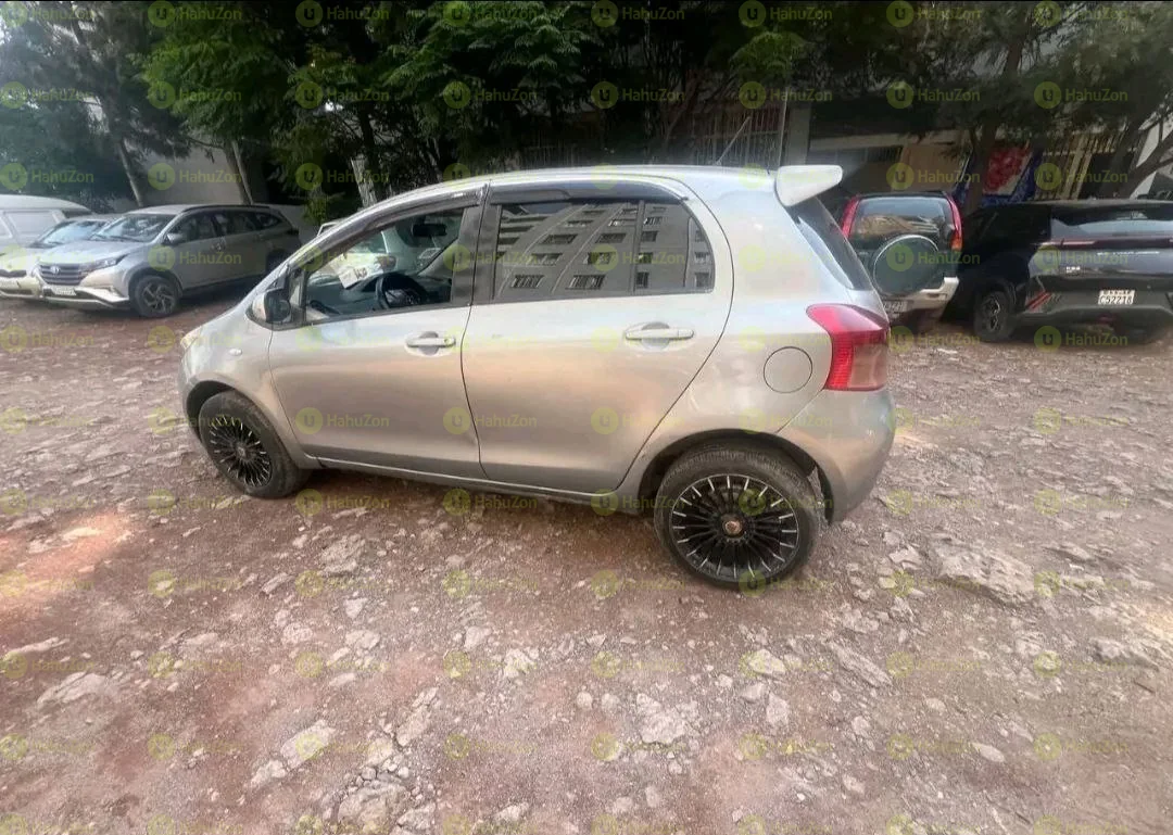 2007 Model-Yaris Compact