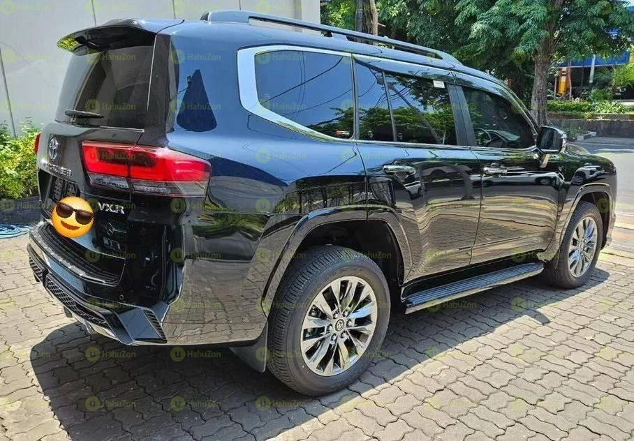 2023 Model- Toyota Landcruiser V-XR