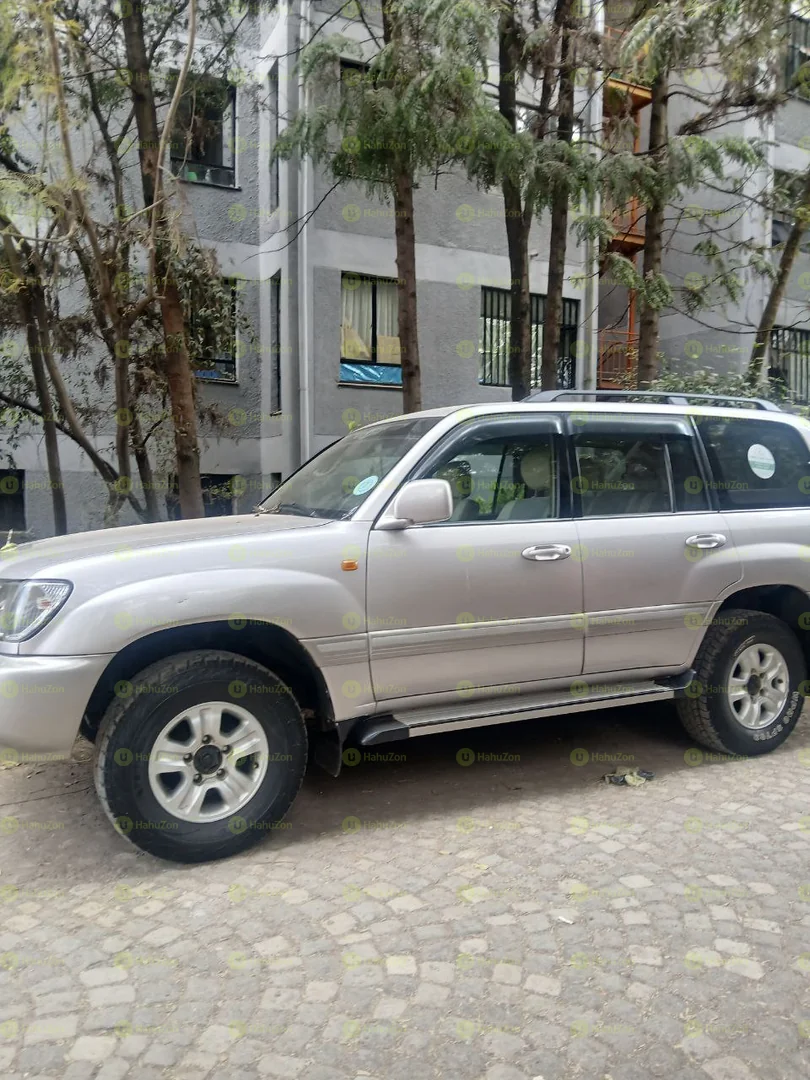 2004 Model-Toyota LandCruiser 1O5(GXR)