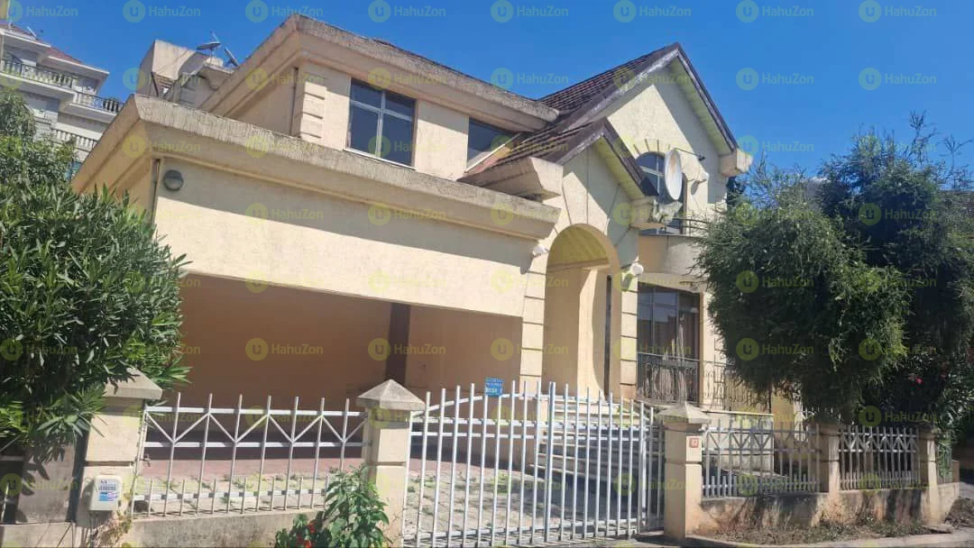 260 ካሬ የሚሸጥ G+1 ቤት በ ሲ.ኤም.ሲ የተባበሩት አካባቢ