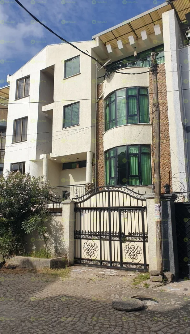 94 ካሬ የሚሸጥ G+3 ቤት በሰሚት ፍየል ቤት
