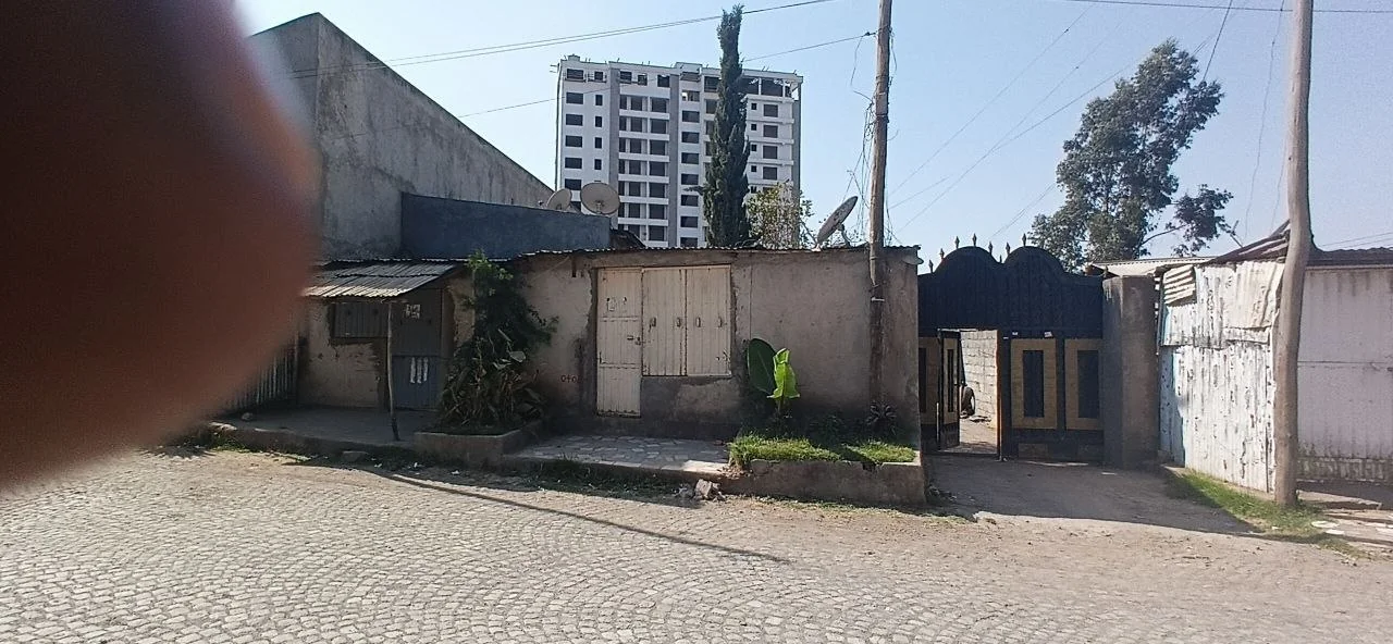 315 ካሬ የሚሸጥ ቤት በCMC አካባቢ