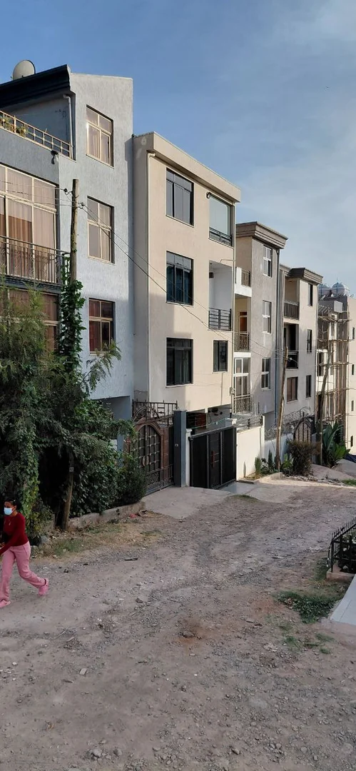 72 ካሬ የሚሸጥ መኖርያ ቤት በሰሚት 72 አካባቢ