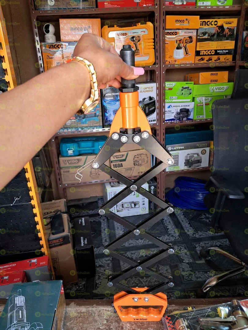 እሬቬት መምቻ