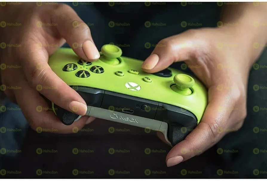 Xbox Core Wireless Gaming Controller