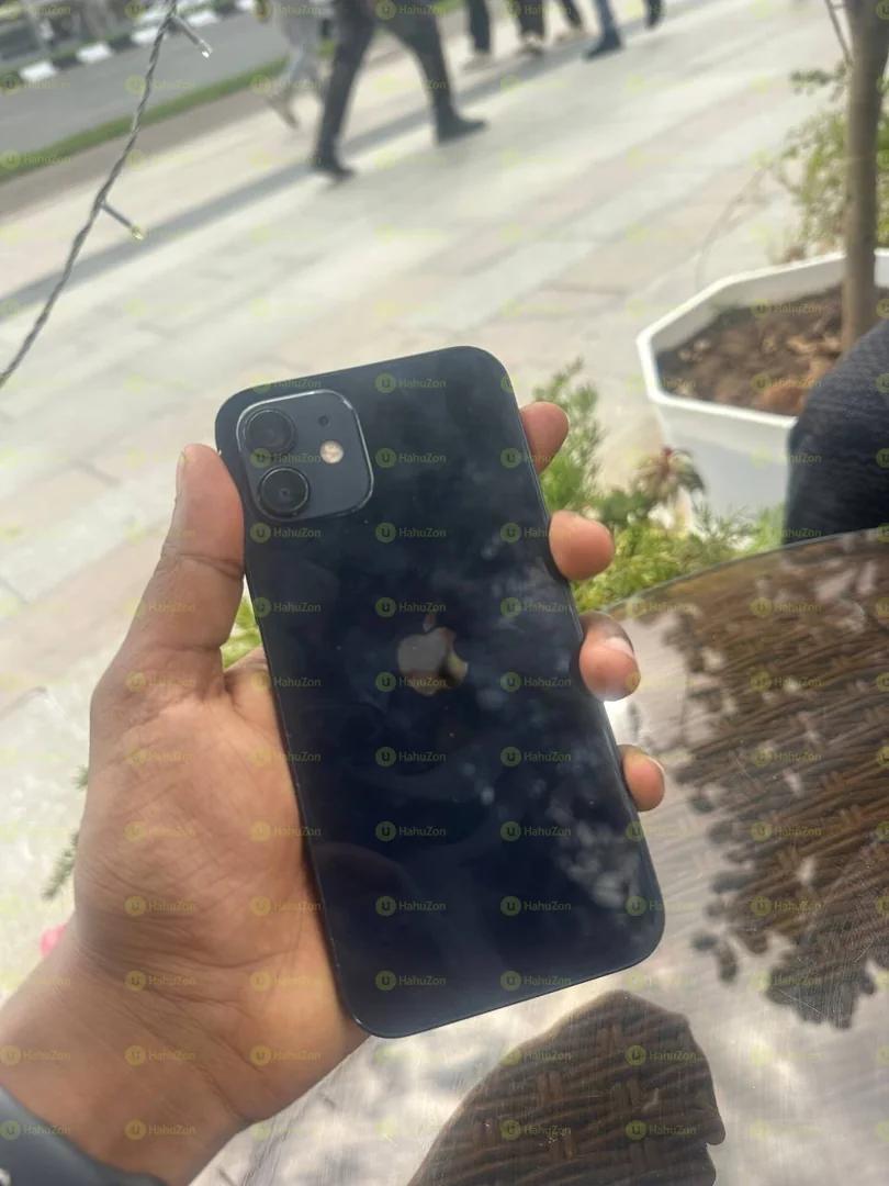 iPhone Apple 12