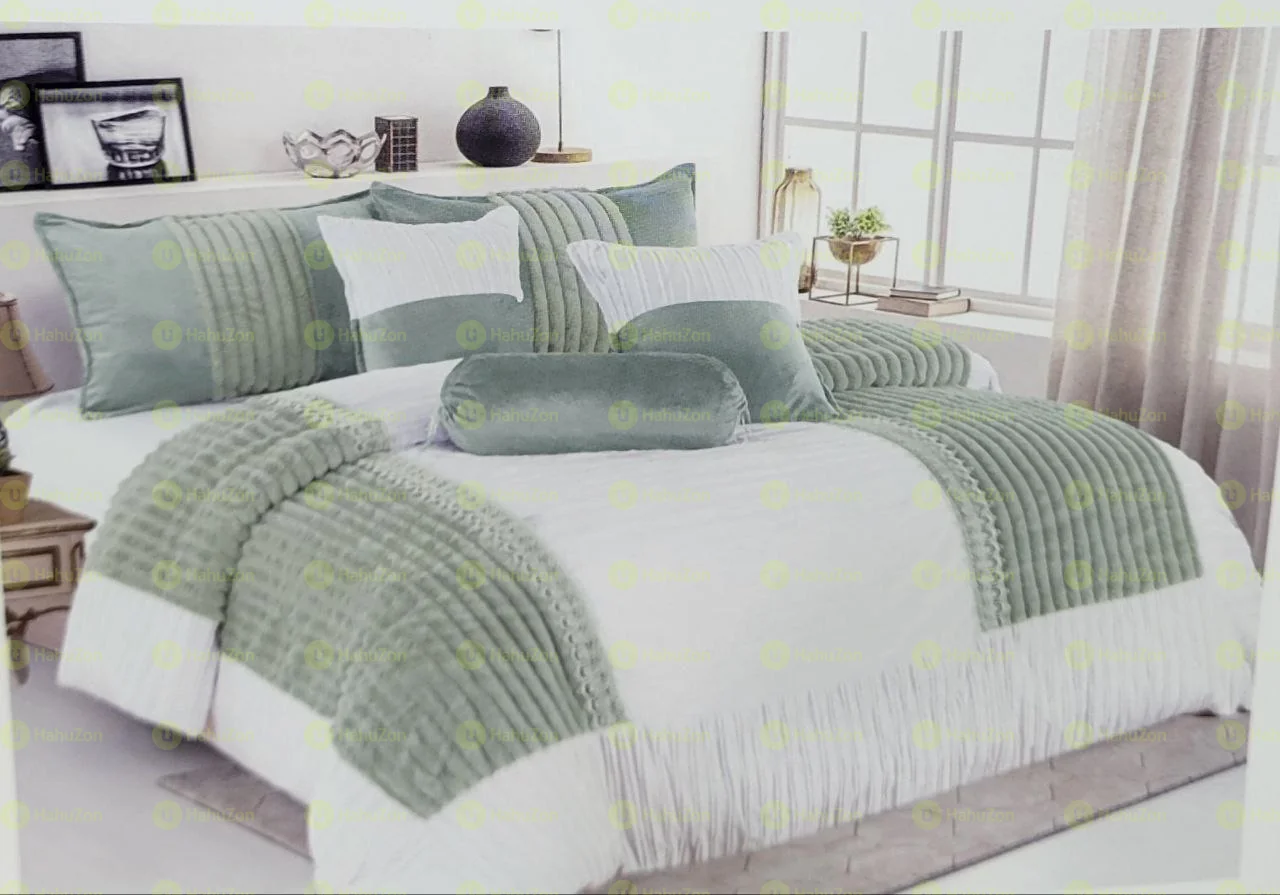 Seven Pcs Comforter Set