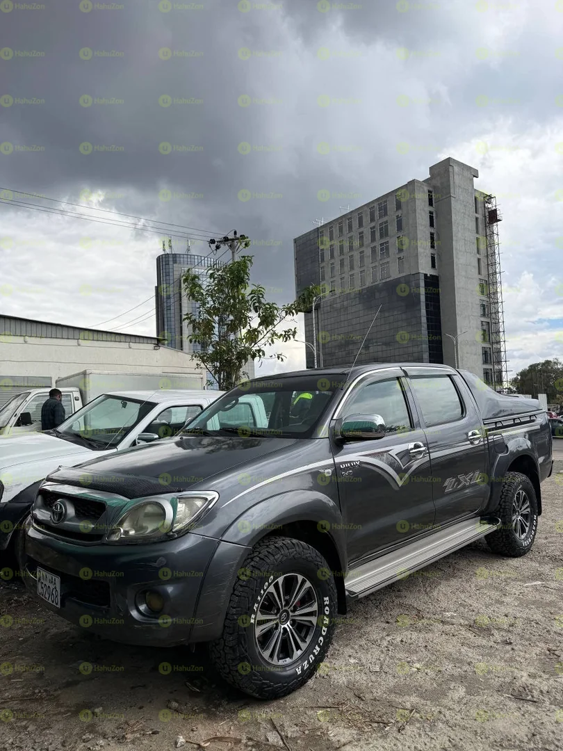 2010 Model-Toyota Hilux Double Cup