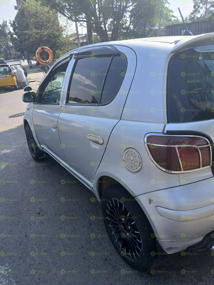 2004 Model-Toyota Vitz