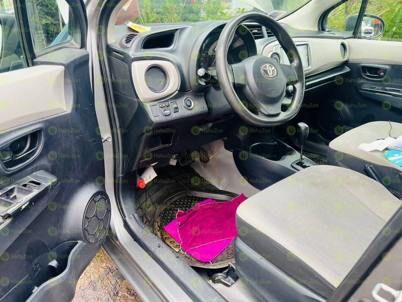 2011 Model-Toyota Yaris Compact