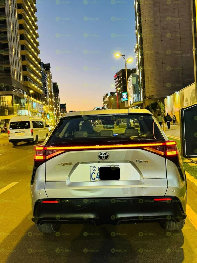 2023 Model-Toyota Bz4x 2WD