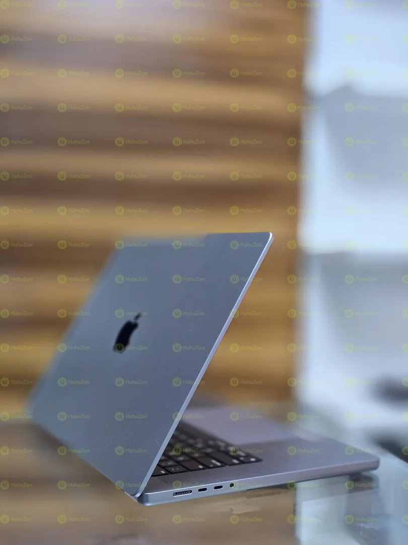 MacBook Pro M1 Brand New