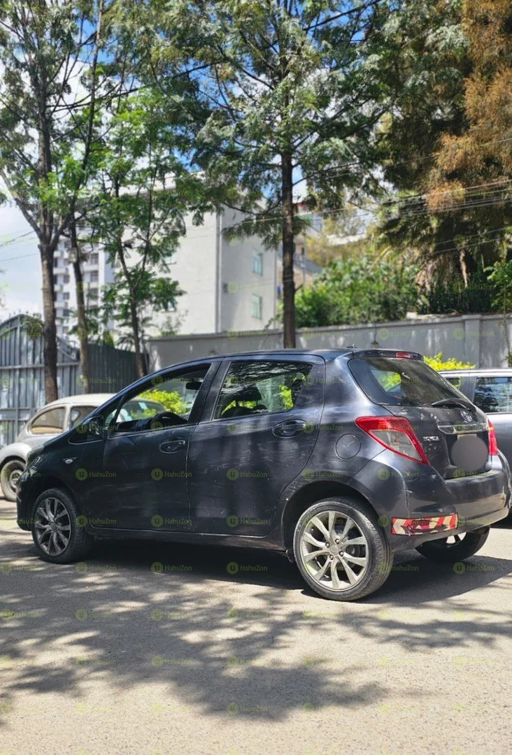 2012 Model-Yaris Compact