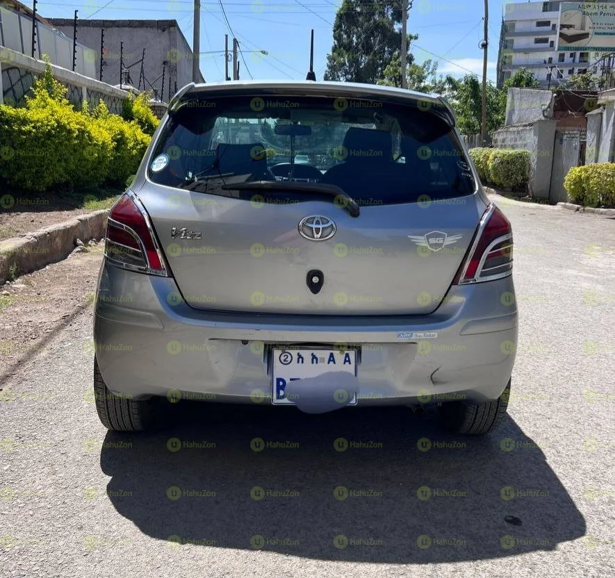 2010 Model-Toyota Yaris