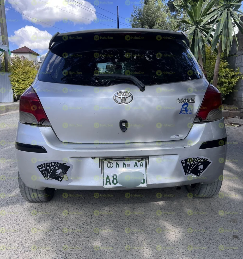 2010 Model-Toyota Yaris