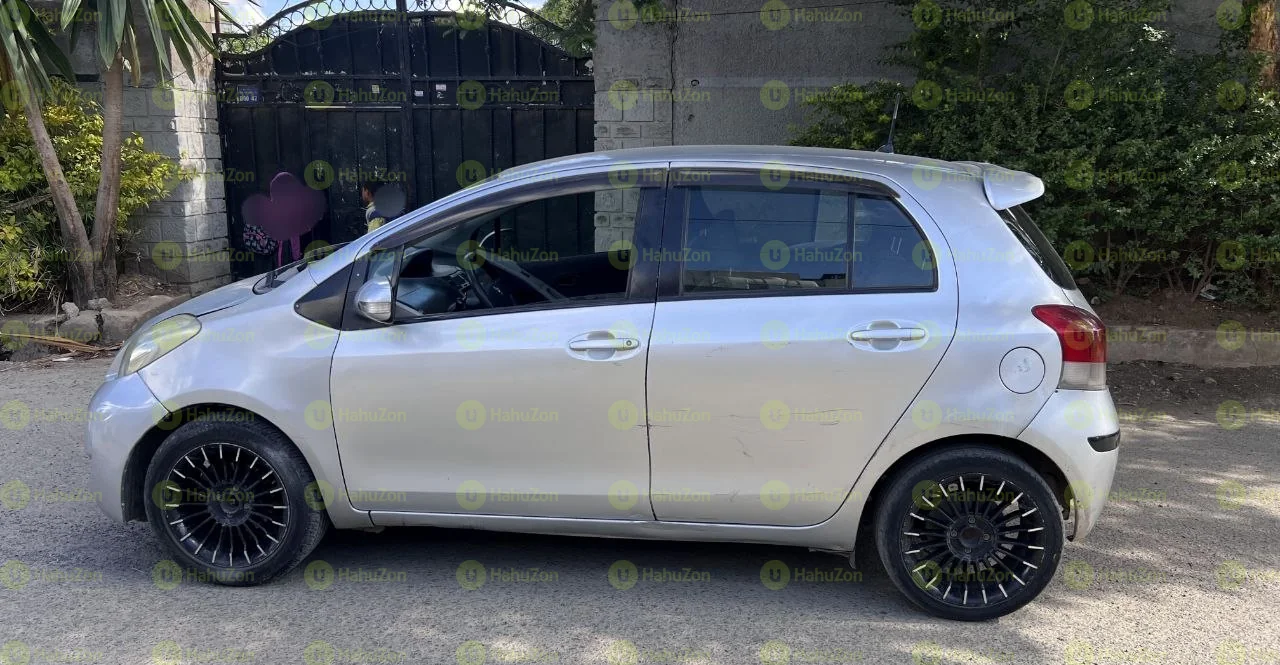 2010 Model-Toyota Yaris