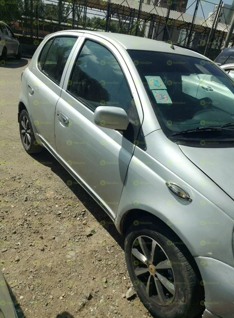 2001 Model-Toyota Vitz