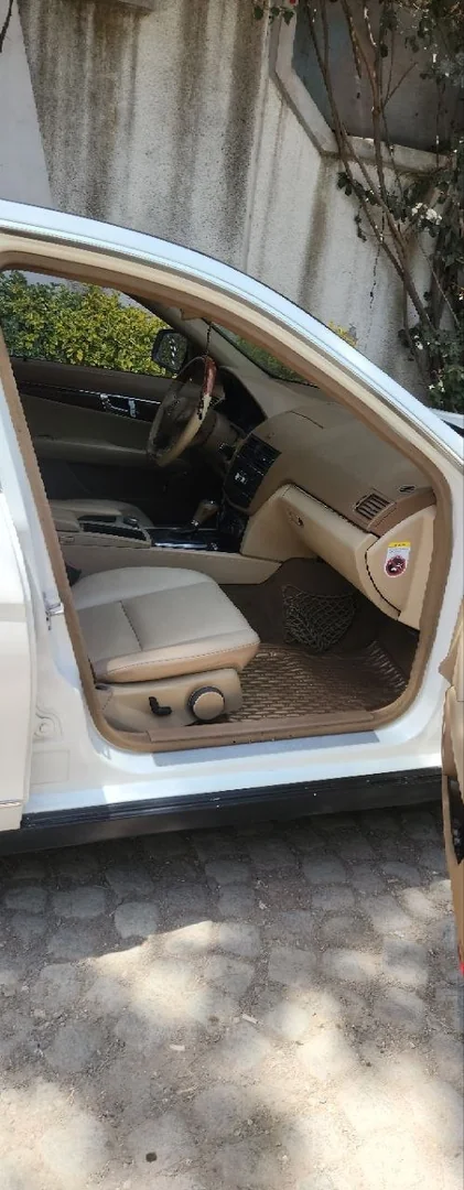 2008 Model-Mercedes Benz C200
