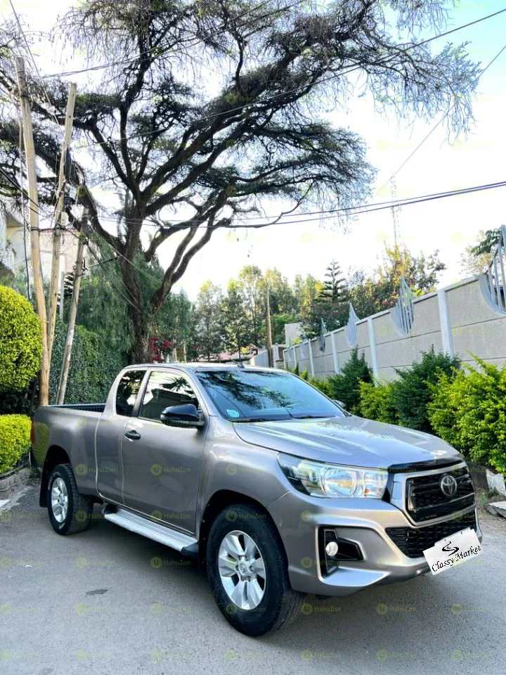 2020 Model-Toyota Hilux