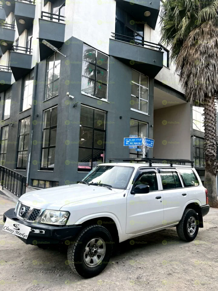 2010 Model-Nissan Patrol
