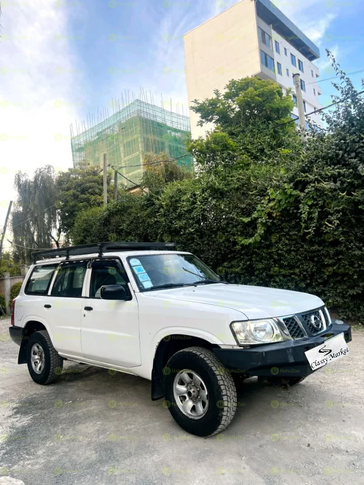 2010 Model-Nissan Patrol