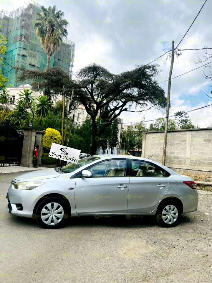 2013 Model-Toyota Yaris