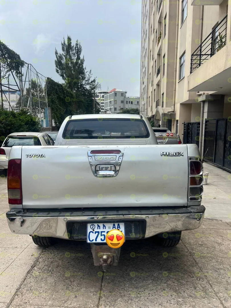 2007 Model-Toyota Hilux Daubl Cap