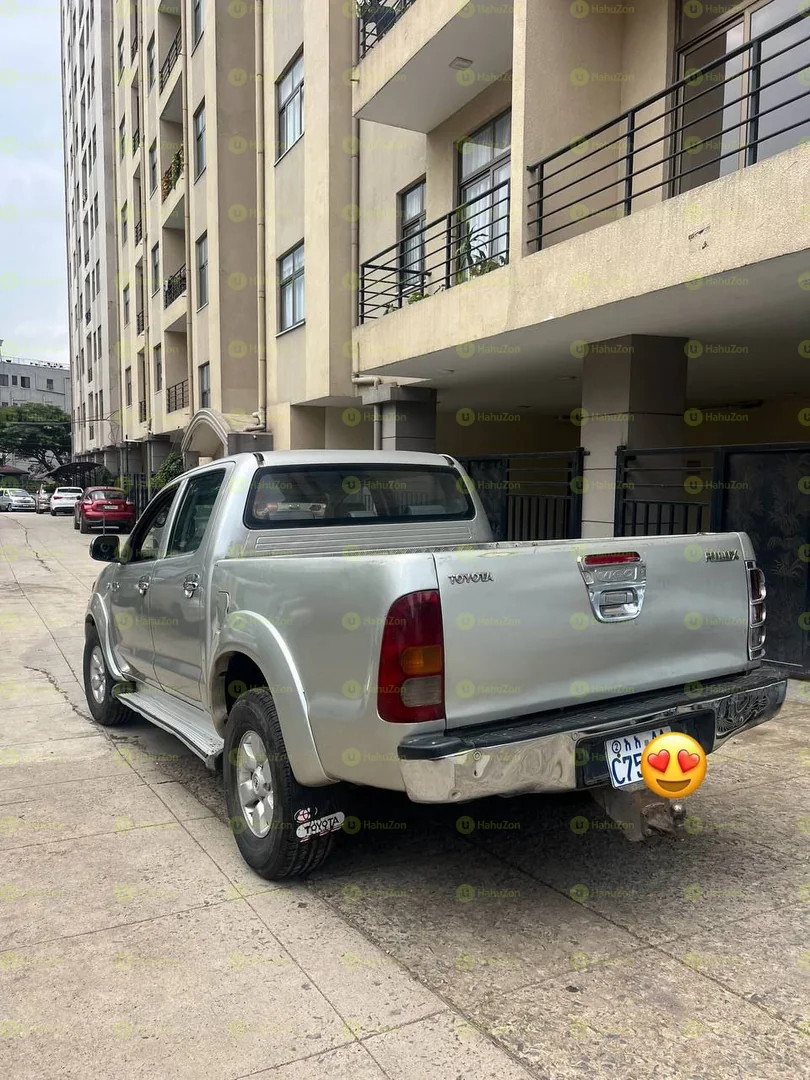 2007 Model-Toyota Hilux Daubl Cap