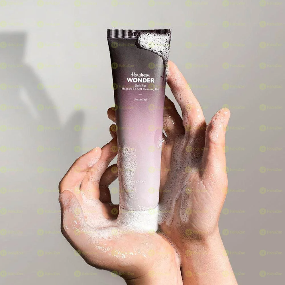 HaruHaru Black Rice Moisture 5.5 Soft Cleansing Gel