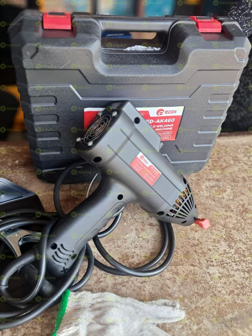 Hendheld Weldng Machlne