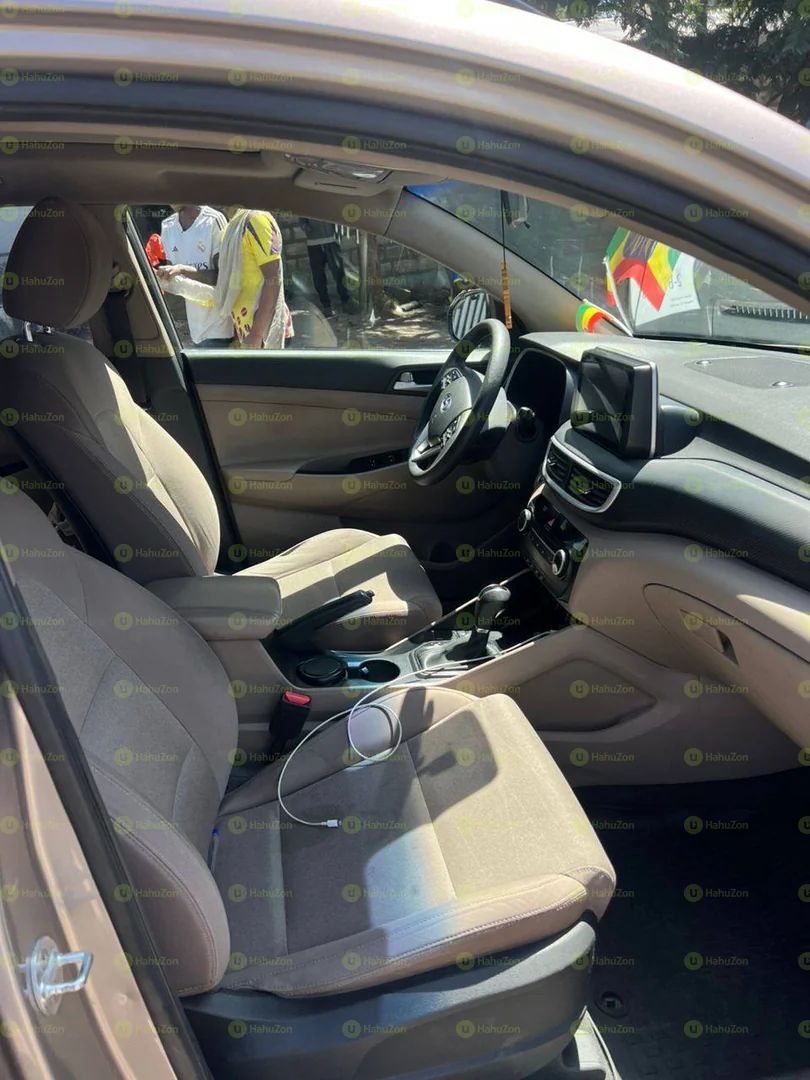 2020 Model-Hyundai Tucson