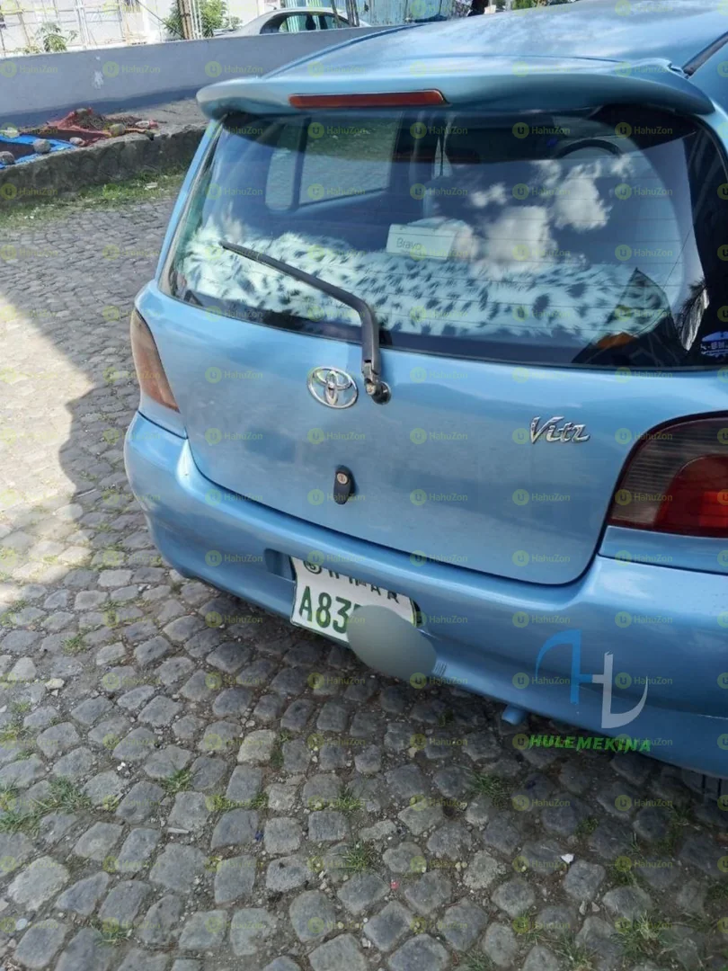 2001 Model-Toyota Vitz