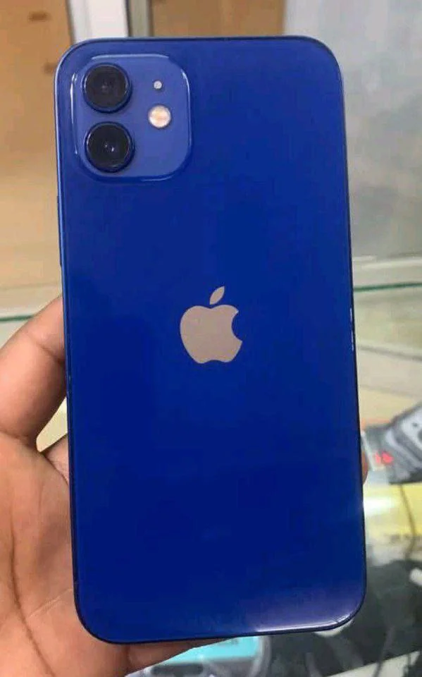 iPhone Apple 12