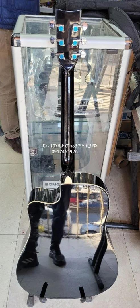 Yamaha F6000 Semi Acoustic Digital Guitar