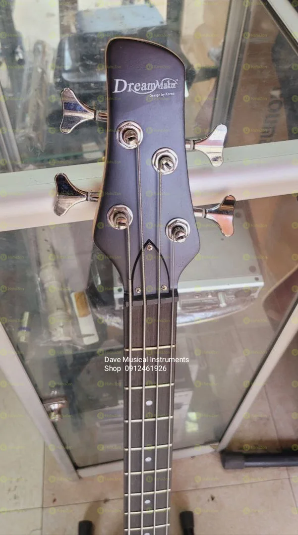 Dream Maker 4 String Base Guitar