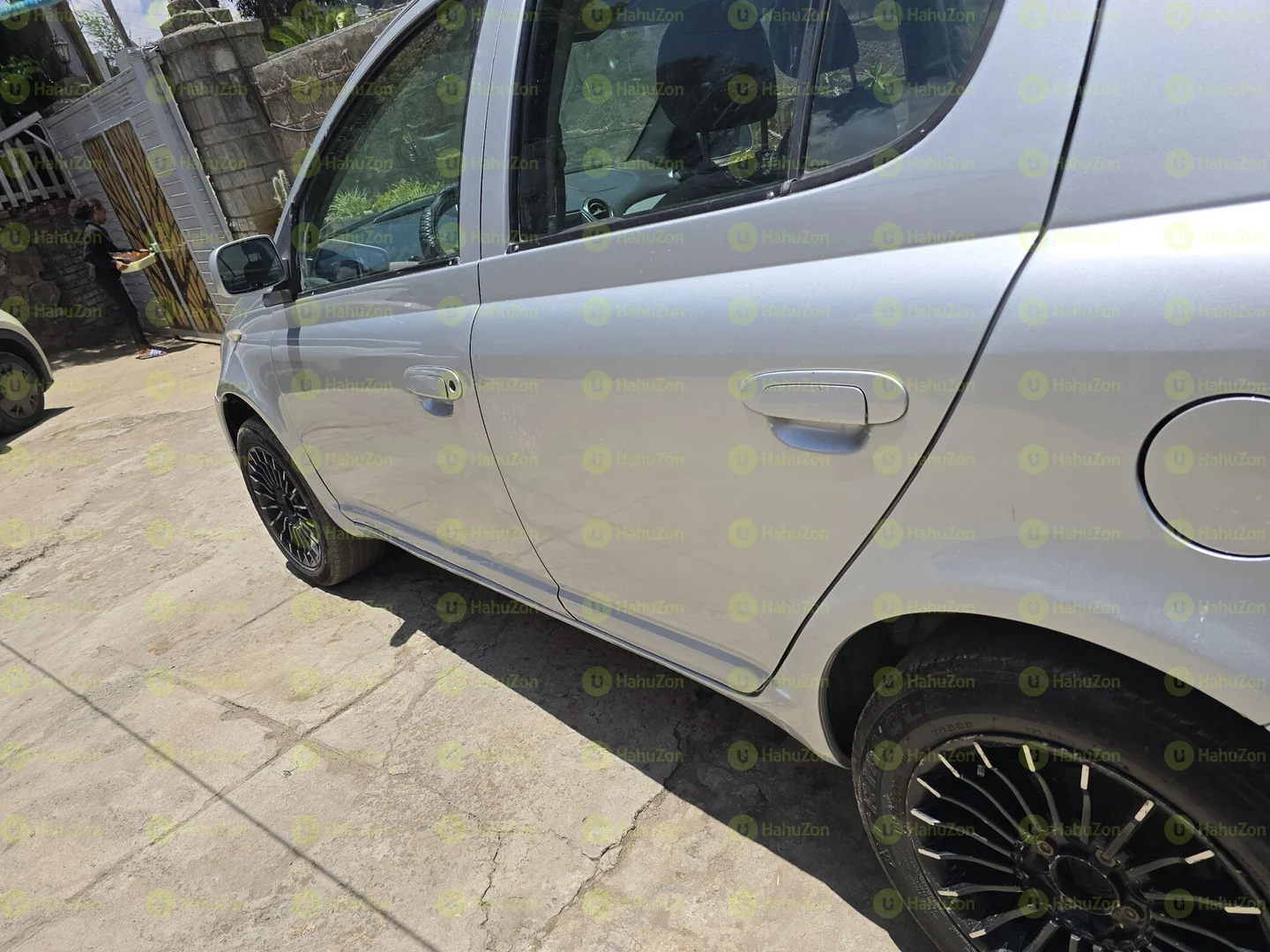 2001 Model-Toyota Vitz