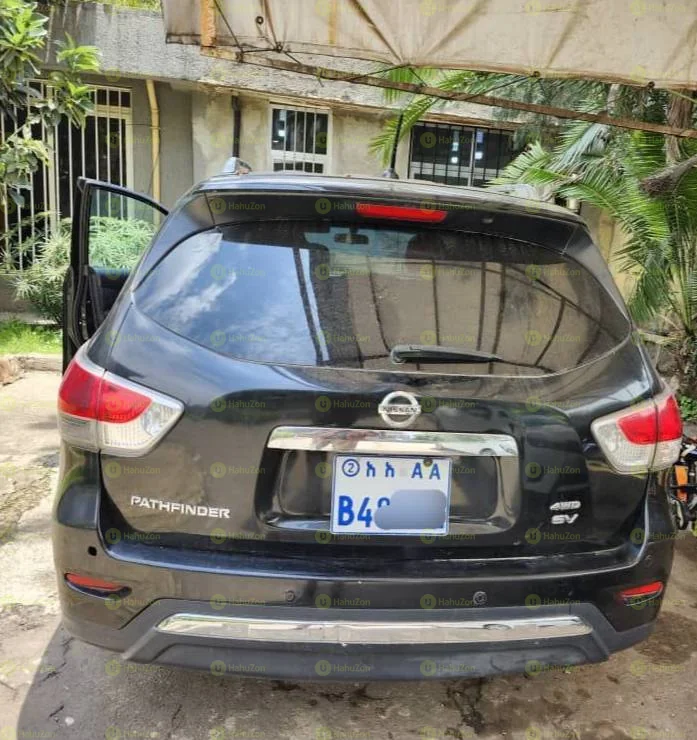 2013 Model-Nissan Pathfinder