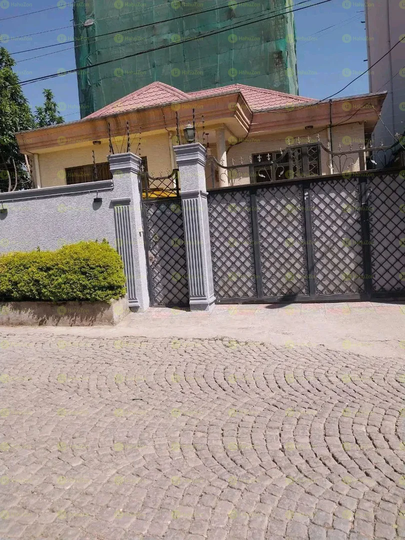 250 ካሬ የሚሸጥ ቪለ ቤት በወሰን አካባቢ