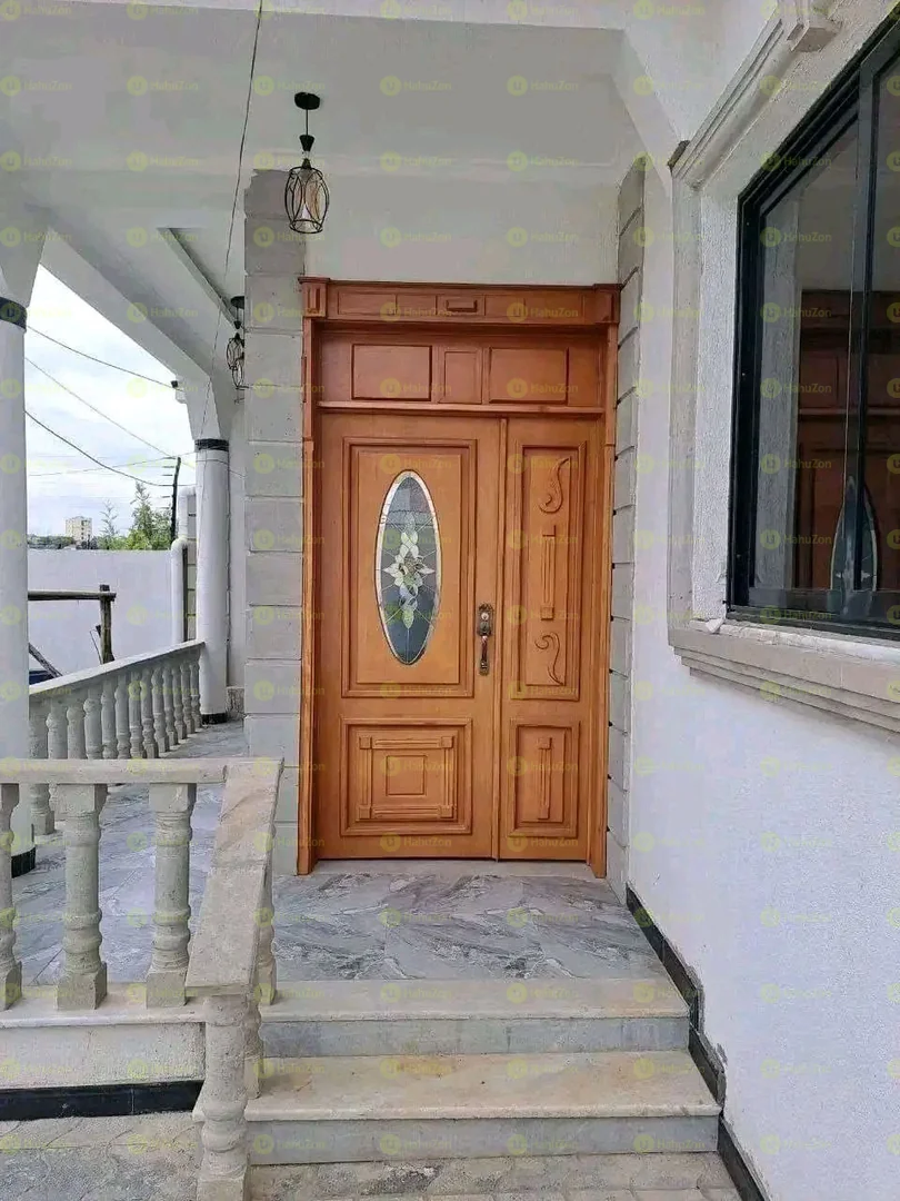 250 ካሬ የሚሸጥ ቪላ ቤት በሰሚት