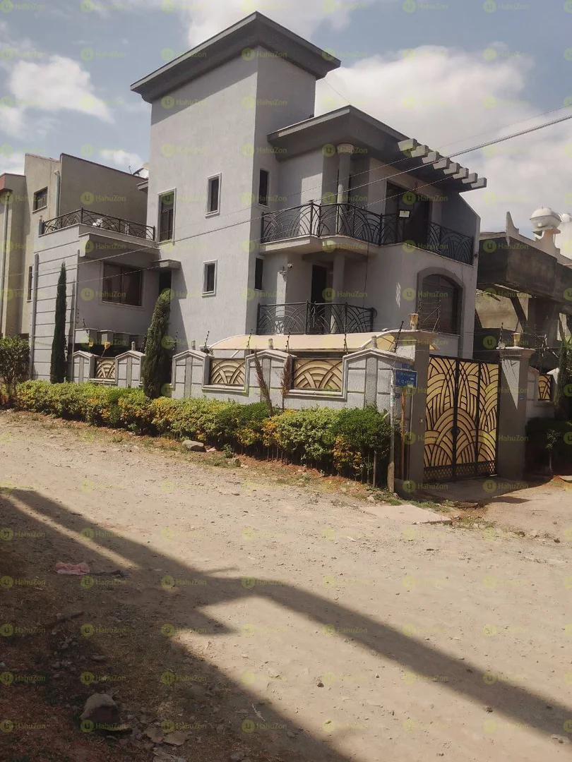 170 ካሬ የሚሸጥ G+2 ቤት በአያት