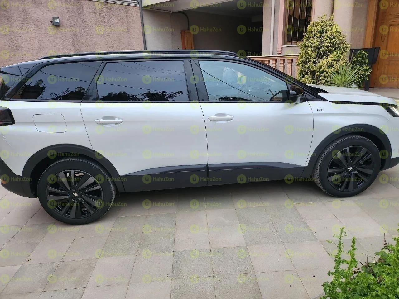 2007 Model-Peugeot 5008 GTline