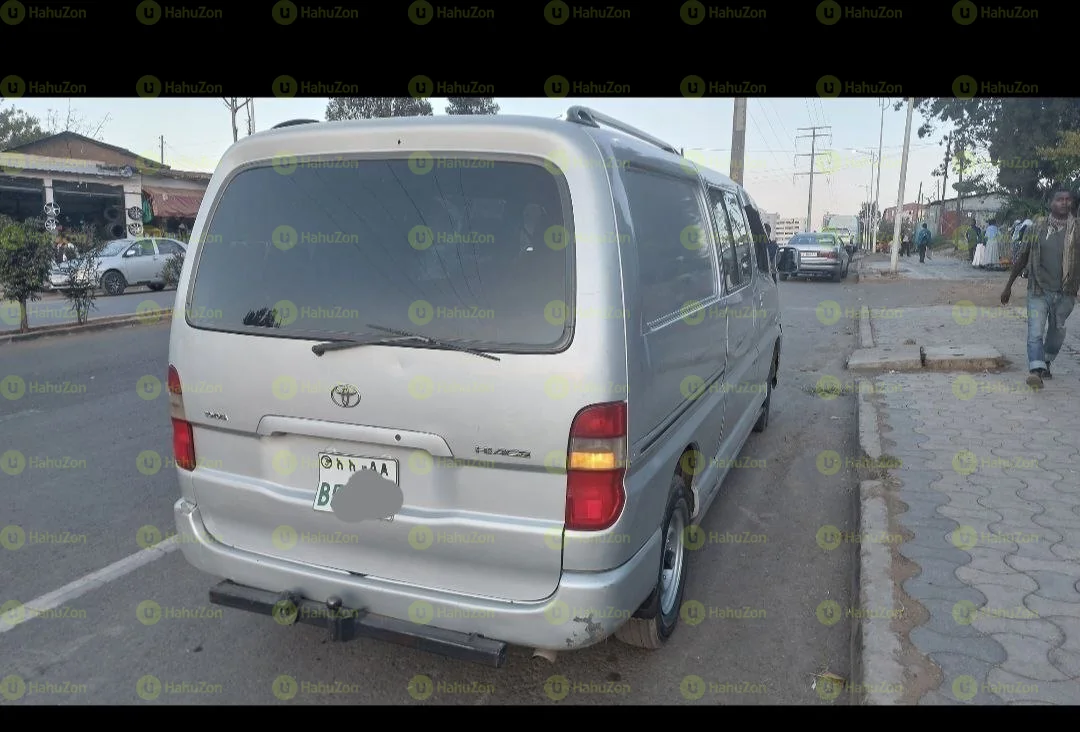 2008 Model-Toyota Hiace Dolphin