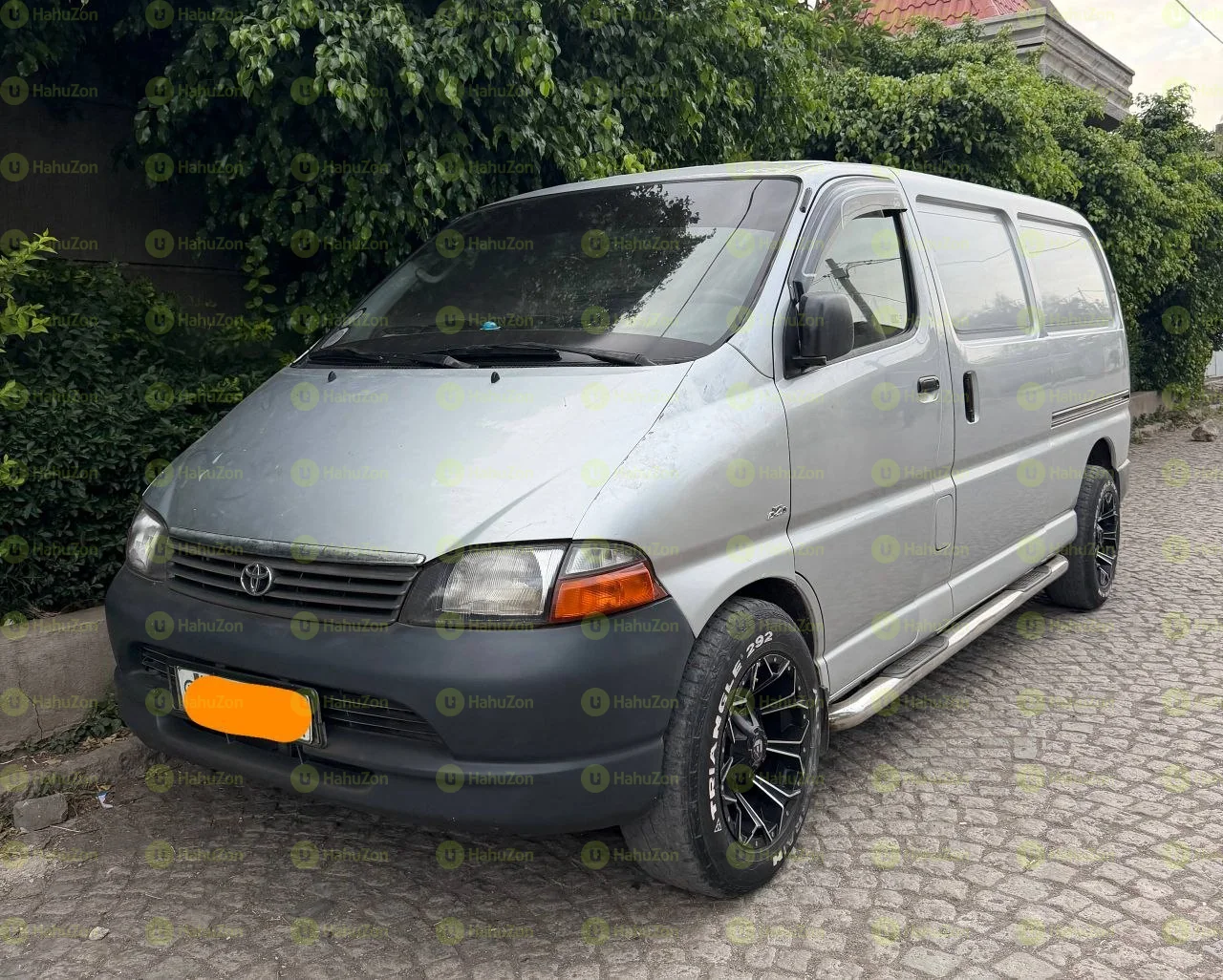 2005 Model-Toyota Hiace Dolphin