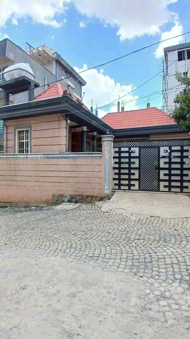 175 ካሬ የሚሸጥ ቪላ ቤት በአያት