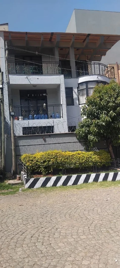 175 ካሬ የሚሸጥ G+2 መኖሪያ ቤት በፊጋ